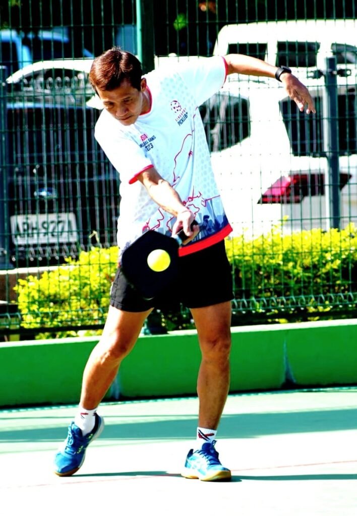 Roger Ho1